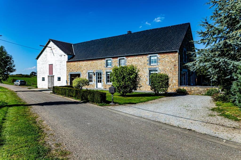 Gite La Dame Au Lit Gite A La Ferme Momignies ภายนอก รูปภาพ