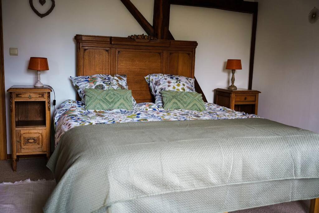Gite La Dame Au Lit Gite A La Ferme Momignies ภายนอก รูปภาพ
